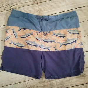 VINEYARD VINES mens fish swimming trunks XL Discounted Shipping $5.95